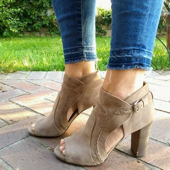 Vince Camuto Shoes - Vince Camuto Conley Open Toe Booties Size 8.5